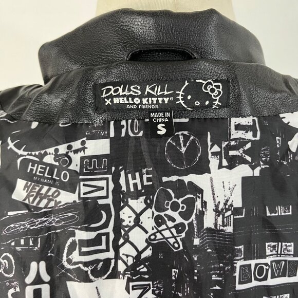 Hello Kitty Black Faux Leather Biker Jacket With Graphic Print & Belt Sz S - Picture 10 of 12